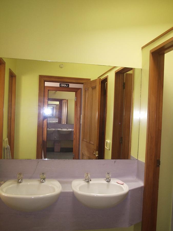 Avon City Backpackers Christchurch Exterior foto
